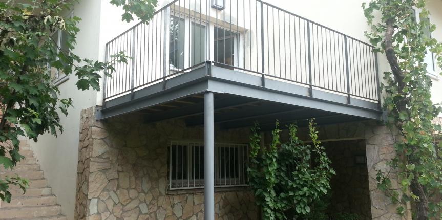 Estructura + barandilla casa 4 vientos
