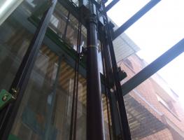 Estructura de ascensor exterior