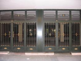 Puerta comunitaria