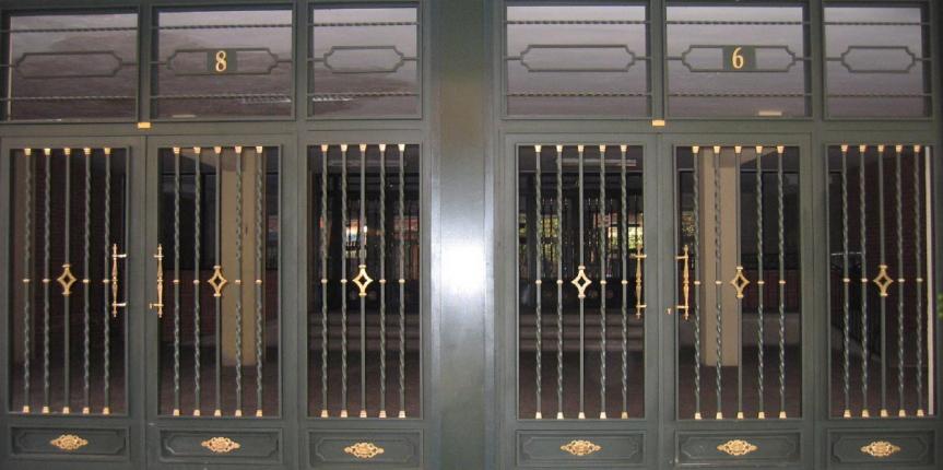 Puerta comunitaria
