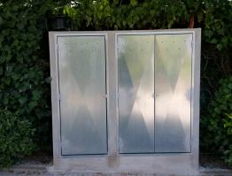 Puerta contadores exterior